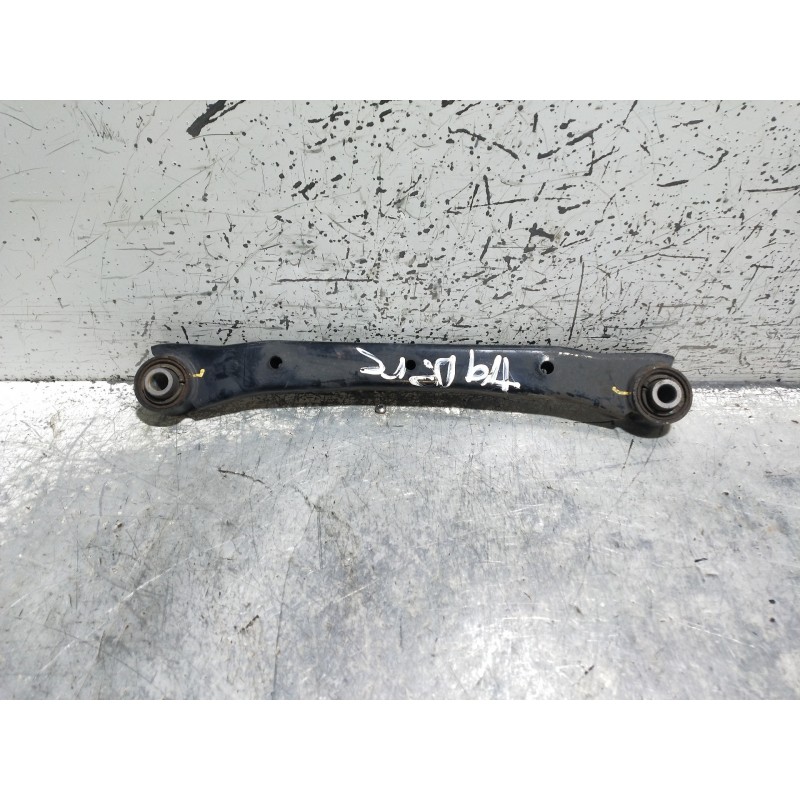 Recambio de brazo suspension superior trasero derecho para hyundai i40 style blue referencia OEM IAM   