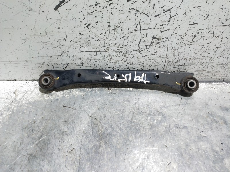 Recambio de brazo suspension superior trasero derecho para hyundai i40 style blue referencia OEM IAM   