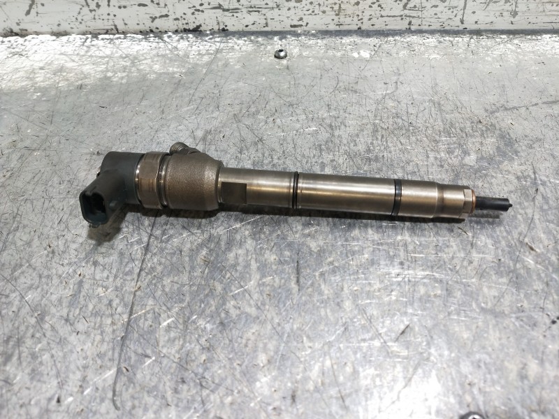 Recambio de inyector para hyundai i40 style blue referencia OEM IAM 0445110411 338002A800 