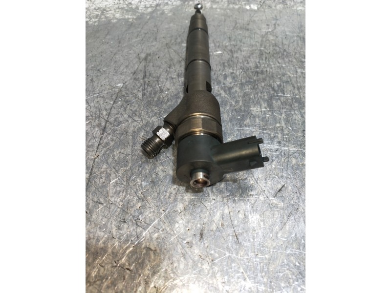Recambio de inyector para hyundai i40 style blue referencia OEM IAM 0445110411 338002A800 