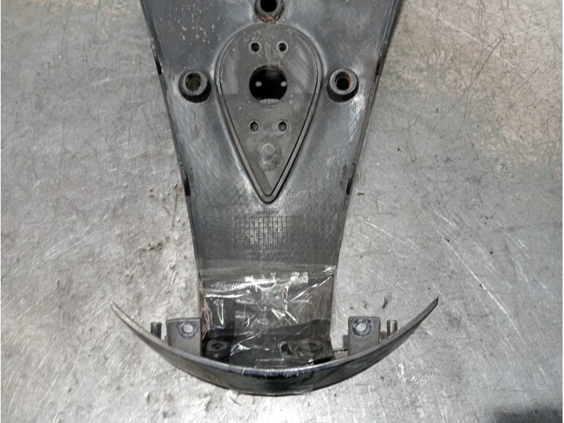 Recambio de faldon trasero para daelim besbi 125 besbi 125 referencia OEM IAM   