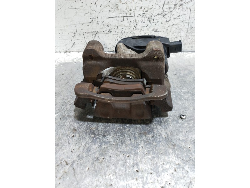 Recambio de pinza freno trasera izquierda para hyundai i40 style blue referencia OEM IAM   