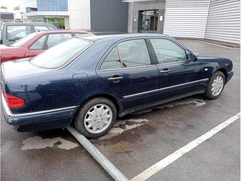 mercedes clase e (w210) berlina del año 1997