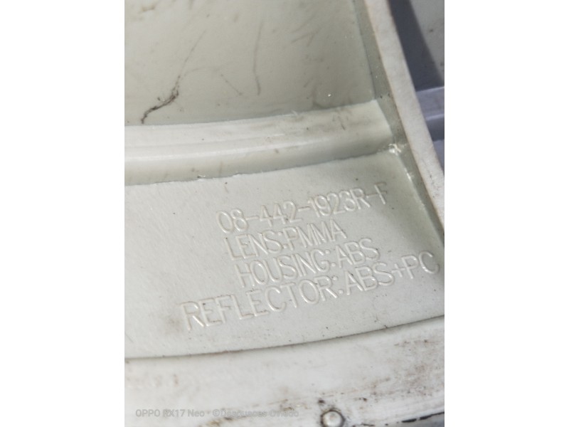 Recambio de piloto trasero derecho para opel zafira a increibles referencia OEM IAM 084421923RF  