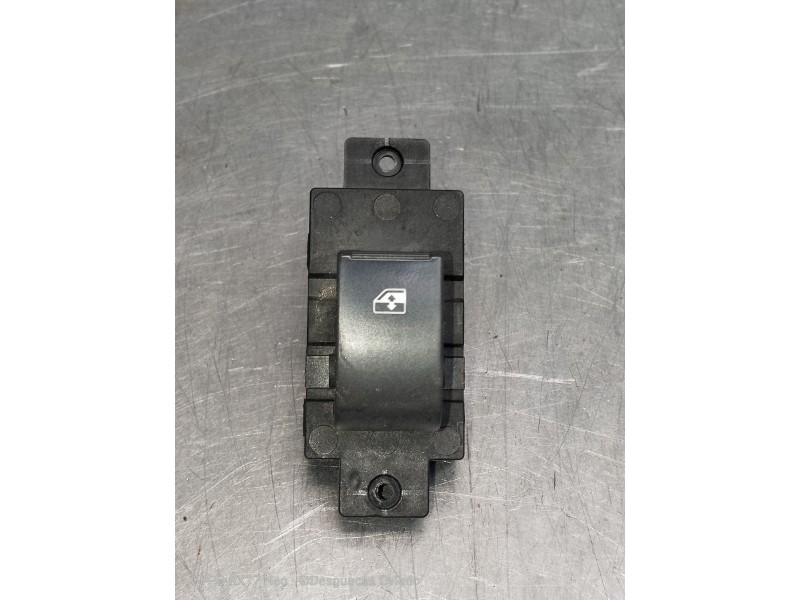 Recambio de mando elevalunas delantero derecho para chevrolet captiva 2.0 vcdi ls referencia OEM IAM 202005438  5P