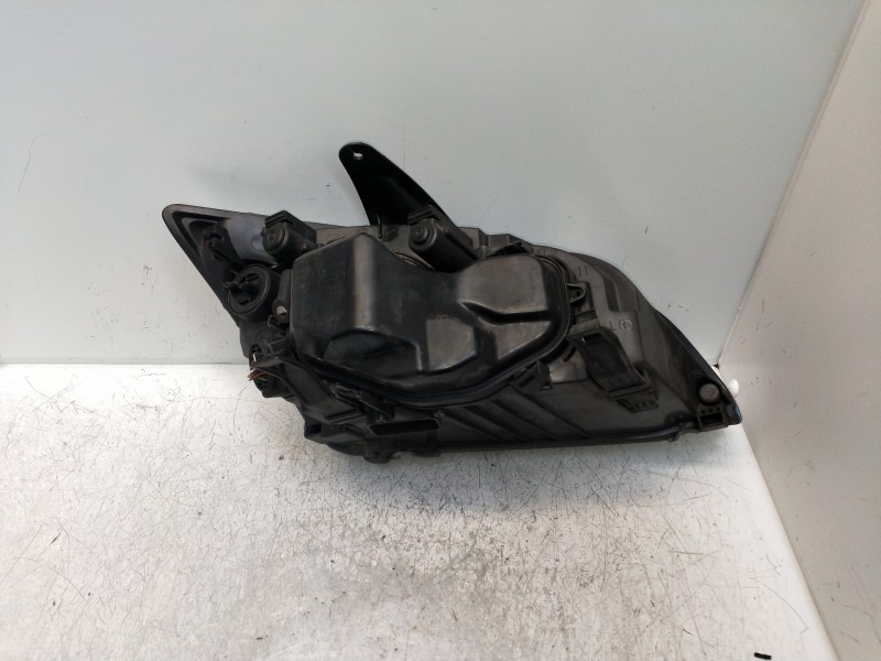 Recambio de faro izquierdo para ford focus berlina (cap) ghia referencia OEM IAM 4M5113W030AC  