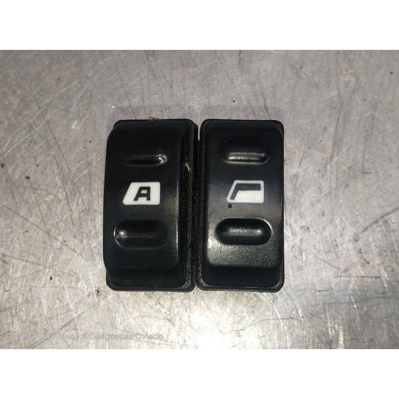 Recambio de mando elevalunas delantero izquierdo para citroen xsara picasso 1.6 hdi 110 exclusive referencia OEM IAM 22681  5P