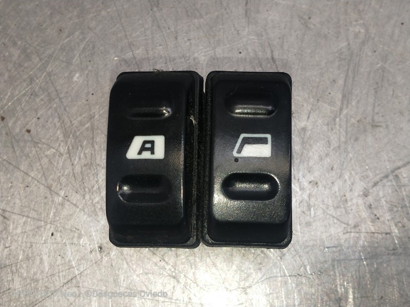 Recambio de mando elevalunas delantero izquierdo para citroen xsara picasso 1.6 hdi 110 exclusive referencia OEM IAM 22681  5P