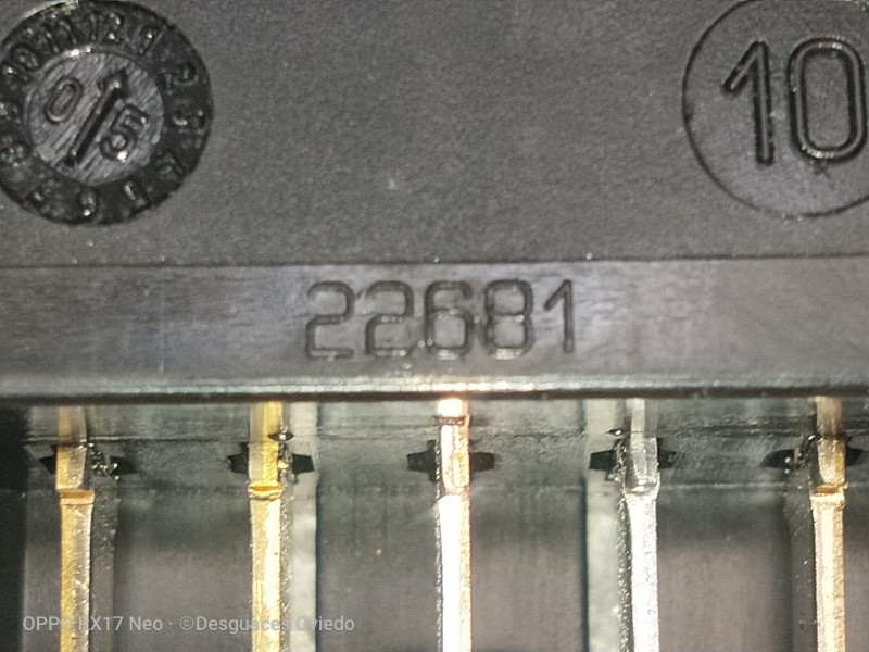 Recambio de mando elevalunas delantero izquierdo para citroen xsara picasso 1.6 hdi 110 exclusive referencia OEM IAM 22681  5P