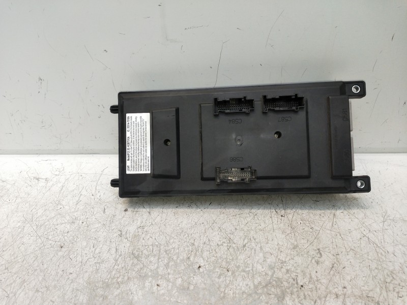 Recambio de caja reles / fusibles para land rover range rover sport v6 td s referencia OEM IAM AH2214F041BH  