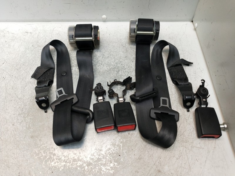 Recambio de juego cinturones trasero para land rover range rover sport v6 td s referencia OEM IAM   
