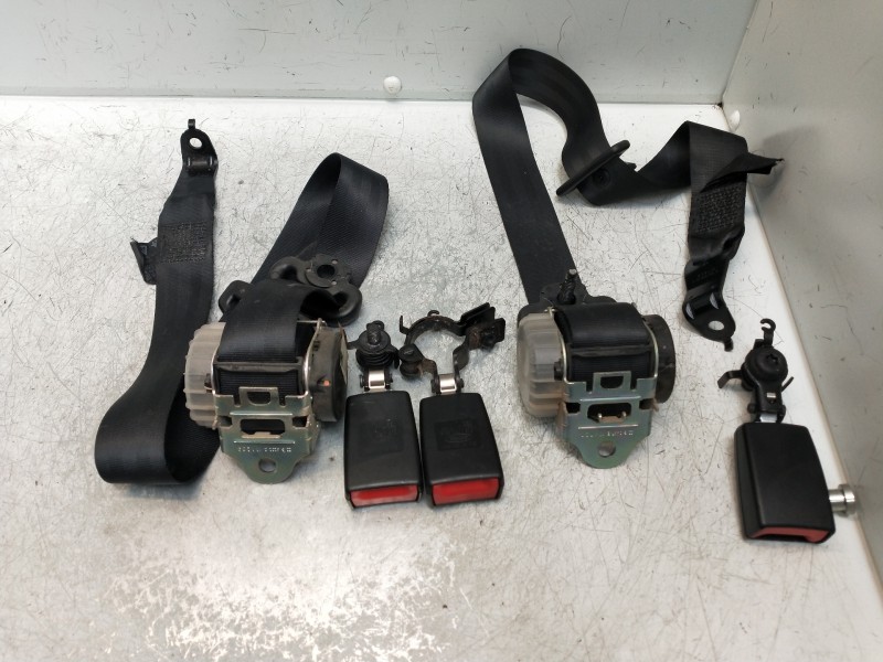 Recambio de juego cinturones trasero para land rover range rover sport v6 td s referencia OEM IAM   