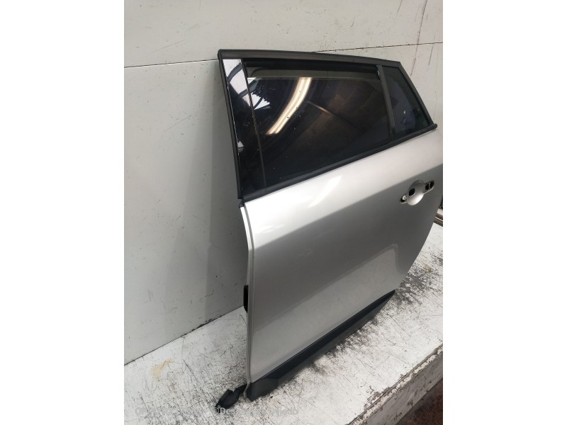 Recambio de puerta trasera izquierda para renault megane iii sport tourer dynamique referencia OEM IAM   5P