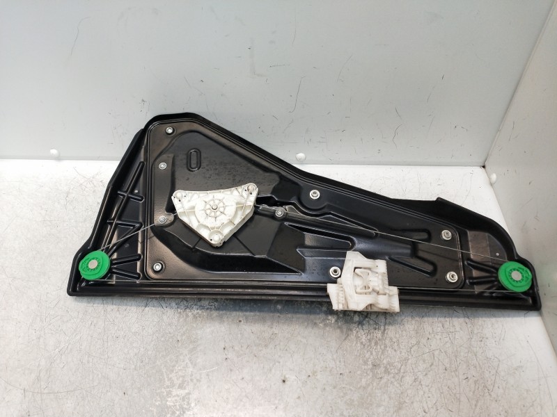 Recambio de elevalunas trasero izquierdo para land rover range rover sport v6 td s referencia OEM IAM AH2227001AA  