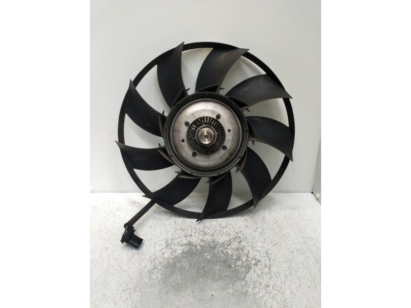 Recambio de electroventilador para land rover range rover sport v6 td s referencia OEM IAM   