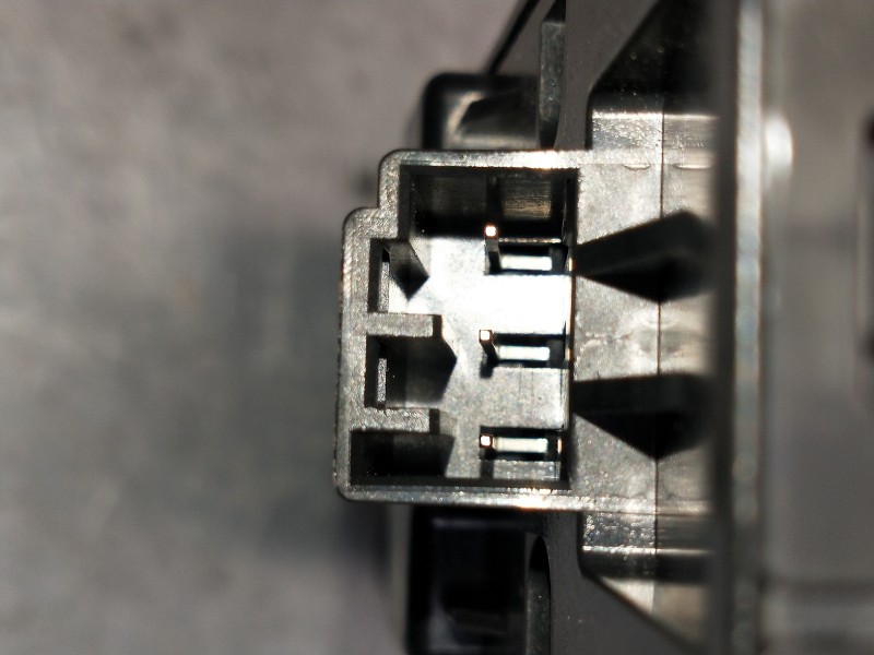 Recambio de mando elevalunas delantero izquierdo para land rover range rover sport v6 td s referencia OEM IAM AH2214540AC  