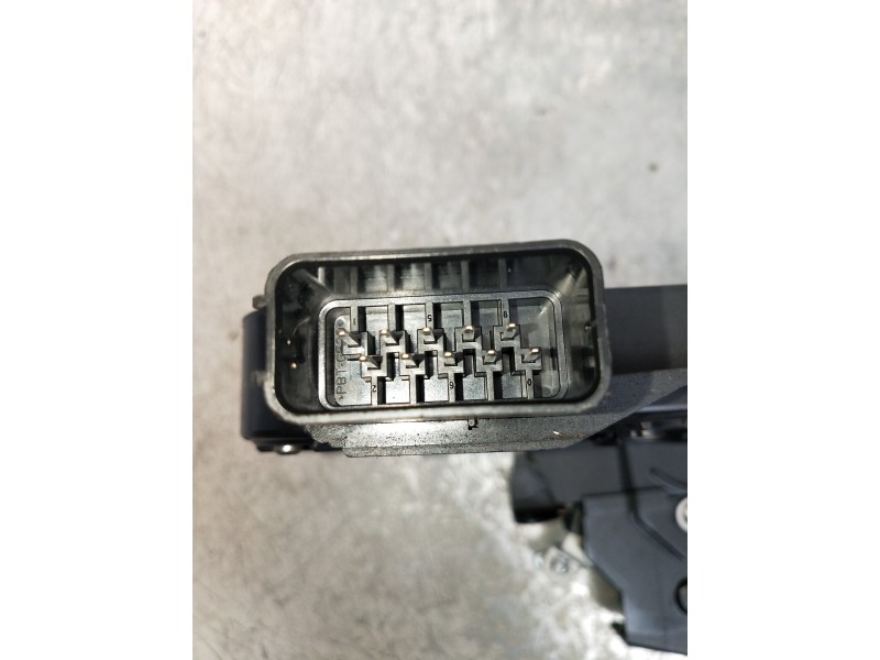 Recambio de motor cierre centralizado trasero izquierdo para land rover range rover sport v6 td s referencia OEM IAM 8X2A26413AC