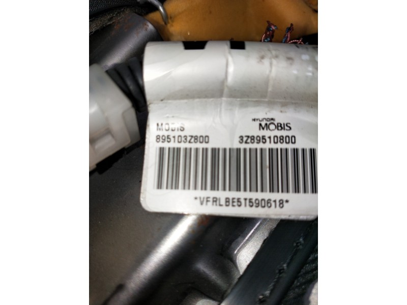 Recambio de airbag lateral delantero izquierdo para hyundai i40 style blue referencia OEM IAM 895103Z800  