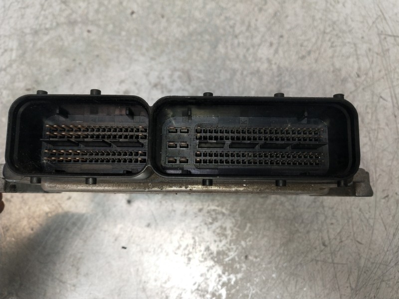 Recambio de centralita motor uce para hyundai i40 style blue referencia OEM IAM 0281030596 391202A232 