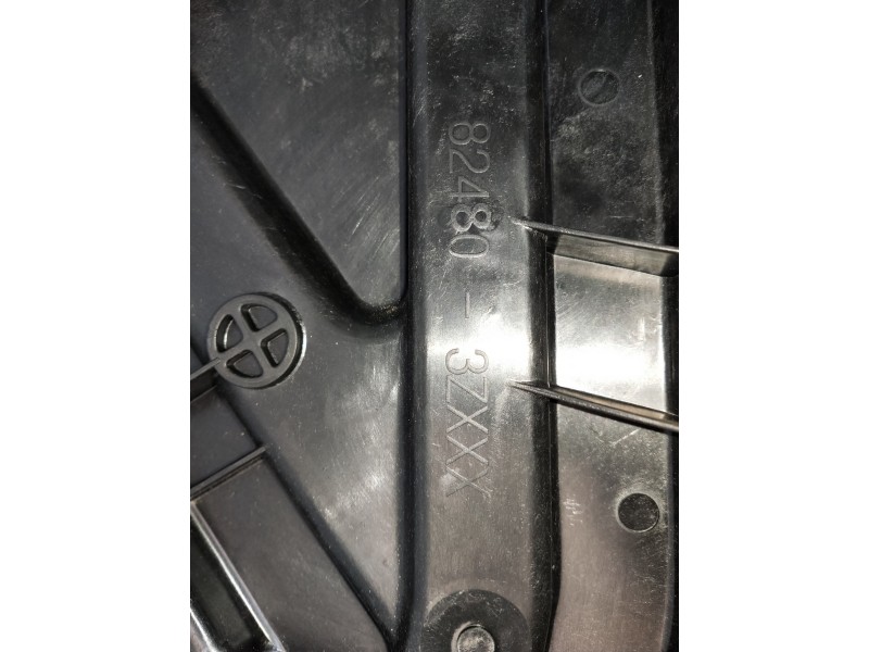 Recambio de elevalunas delantero derecho para hyundai i40 style blue referencia OEM IAM 813203Z020  4P