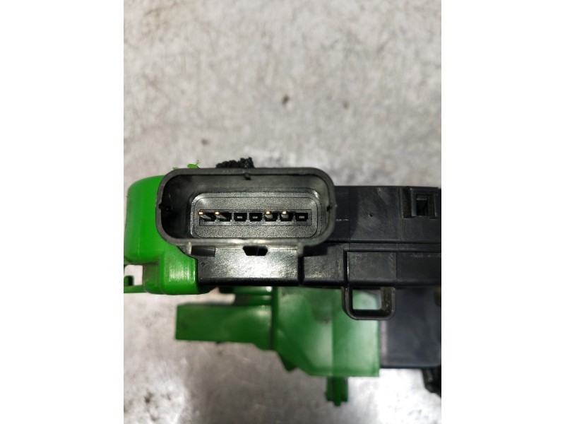 Recambio de motor cierre centralizado delantero derecho para hyundai i40 style blue referencia OEM IAM 813203Z020  4P