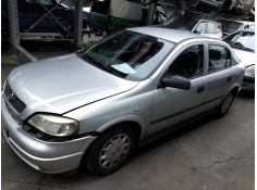 opel astra g berlina del año 2002
