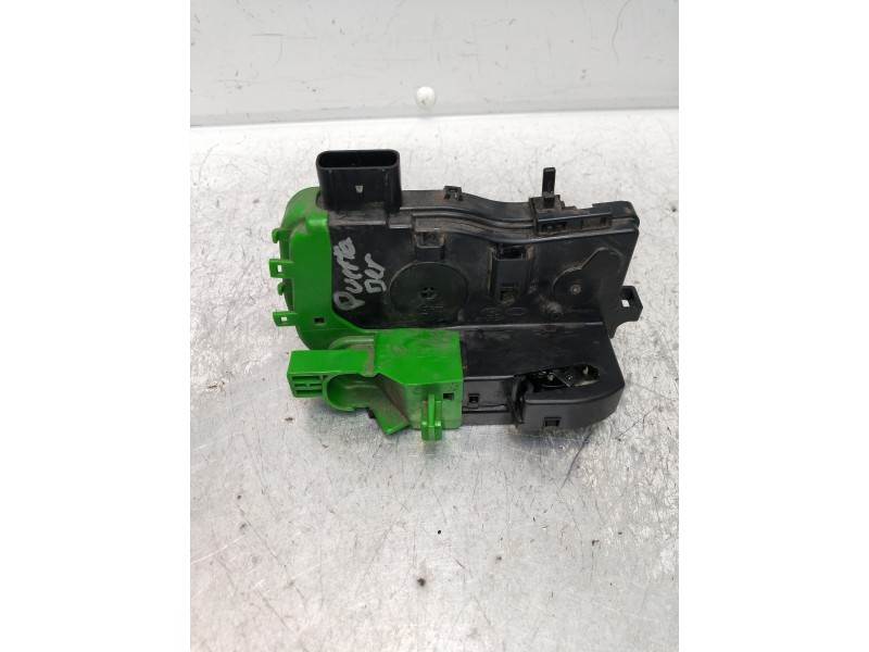 Recambio de motor cierre centralizado trasero derecho para hyundai i40 style blue referencia OEM IAM 814203Z000  4P
