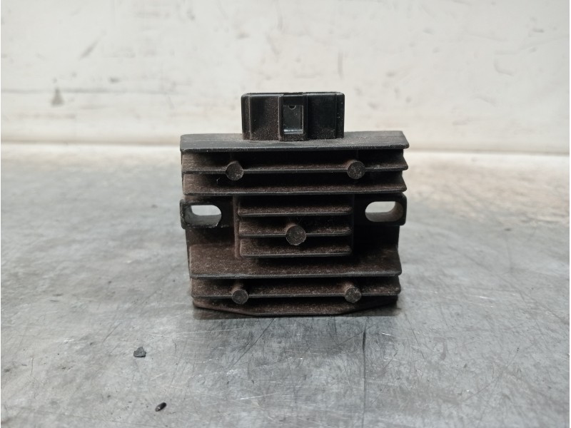 Recambio de modulo electronico para keeway superlight 125 referencia OEM IAM 1502G2235  REGULADOR DE VOLTAJE