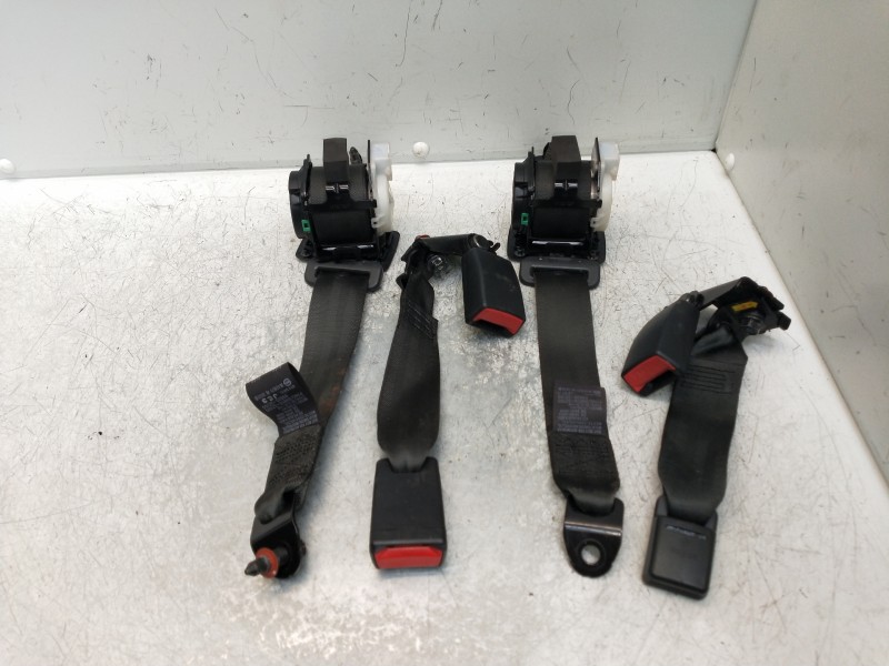 Recambio de juego cinturones trasero para hyundai i40 style blue referencia OEM IAM   