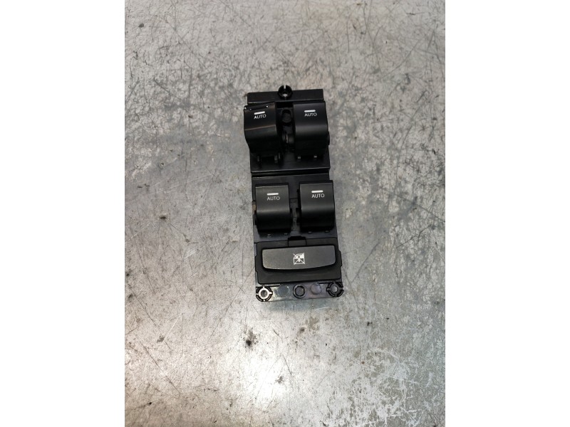 Recambio de mando elevalunas delantero izquierdo para hyundai i40 style blue referencia OEM IAM 935703Z300 93R4911000 