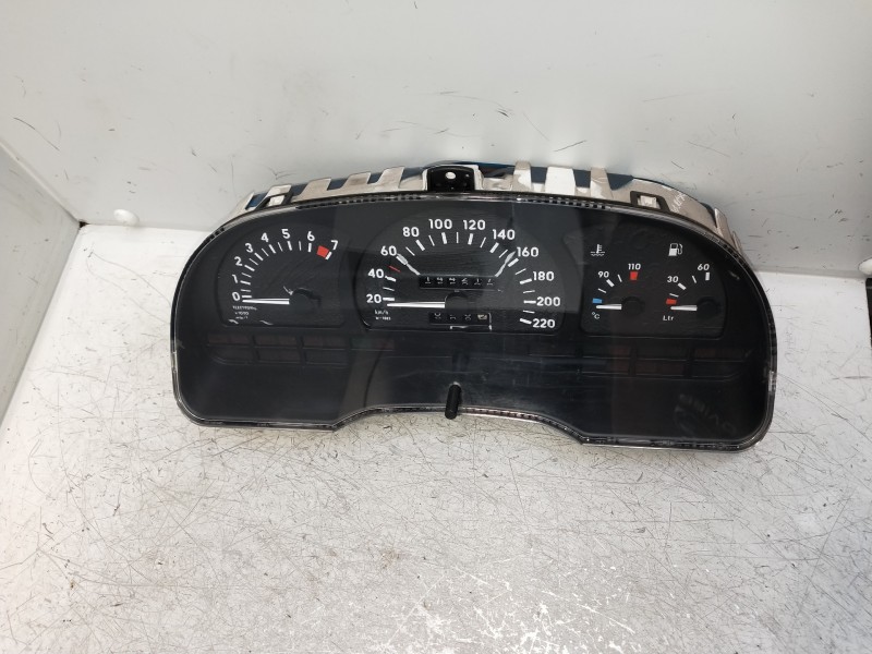Recambio de cuadro instrumentos para opel vectra a cd diamant referencia OEM IAM 81117675PP 90356303 