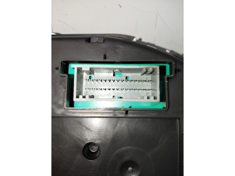 Recambio de cuadro instrumentos para renault megane ii berlina 5p authentique referencia OEM IAM 8200399695  