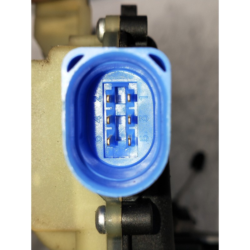 Recambio de motor cierre centralizado trasero izquierdo para volkswagen polo (9n3) advance referencia OEM IAM 3B4839015AN  5P
