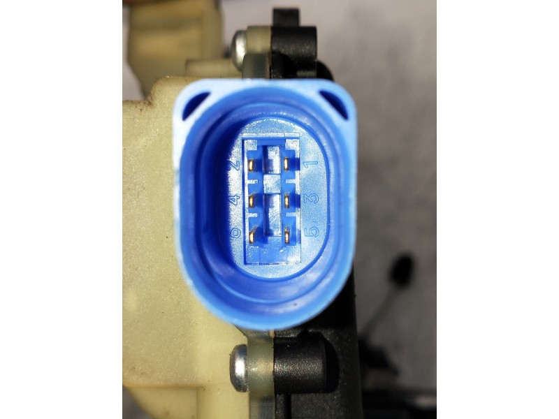 Recambio de motor cierre centralizado trasero izquierdo para volkswagen polo (9n3) advance referencia OEM IAM 3B4839015AN  5P