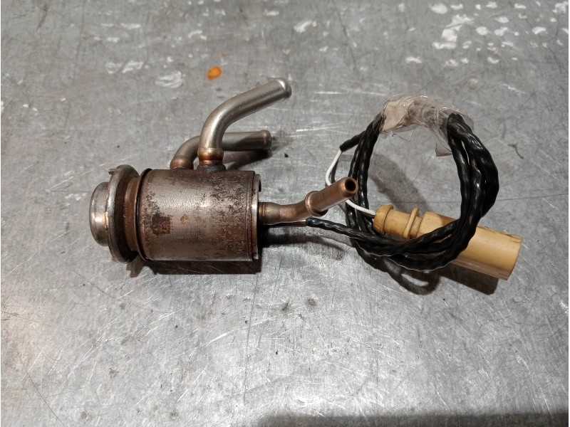 Recambio de inyector para audi a6 berlina (4a2) 40 tdi design referencia OEM IAM 05L131113C 044402506101 ADBLU