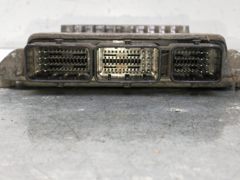 Recambio de centralita motor uce para ford focus berlina (cap) ambiente (d) referencia OEM IAM 5WS40512AT 6W5112A650YA 