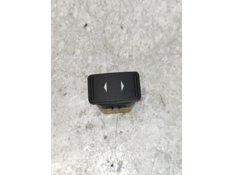 Recambio de mando elevalunas delantero derecho para ford focus berlina (cap) ambiente (d) referencia OEM IAM   5P