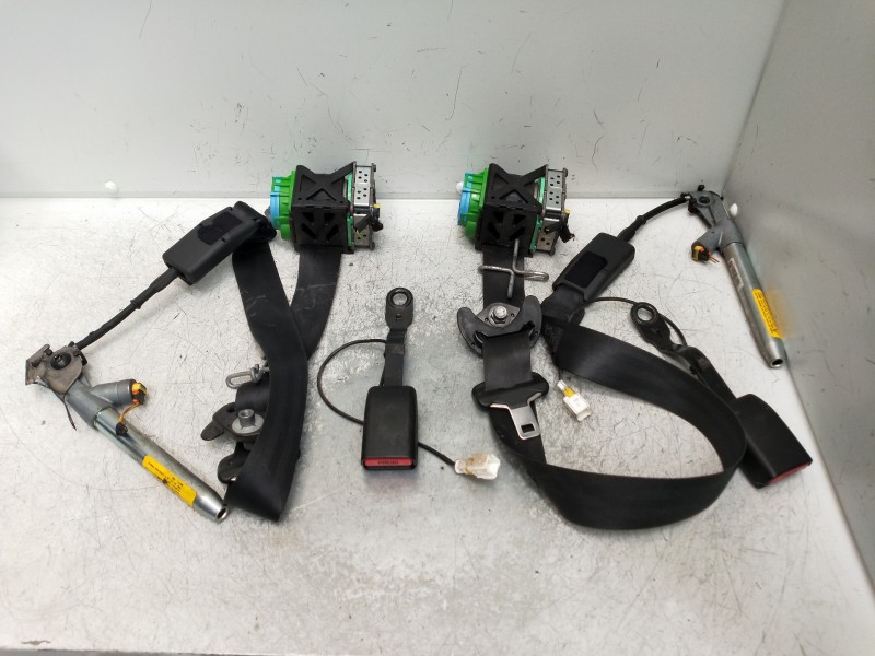 Recambio de juego cinturones delantero para citroen c4 picasso exclusive referencia OEM IAM   