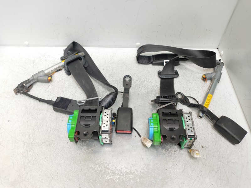 Recambio de juego cinturones delantero para citroen c4 picasso exclusive referencia OEM IAM   