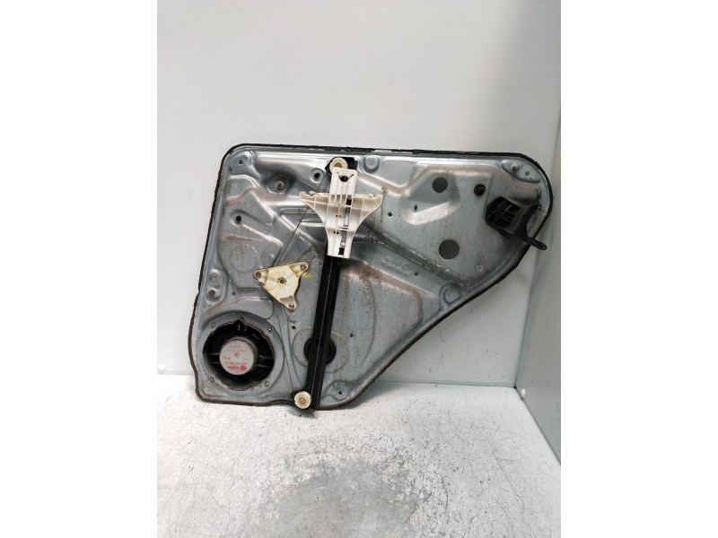 Recambio de elevalunas trasero izquierdo para volkswagen passat variant (3b5) comfortline referencia OEM IAM 3B9839751CD  5P