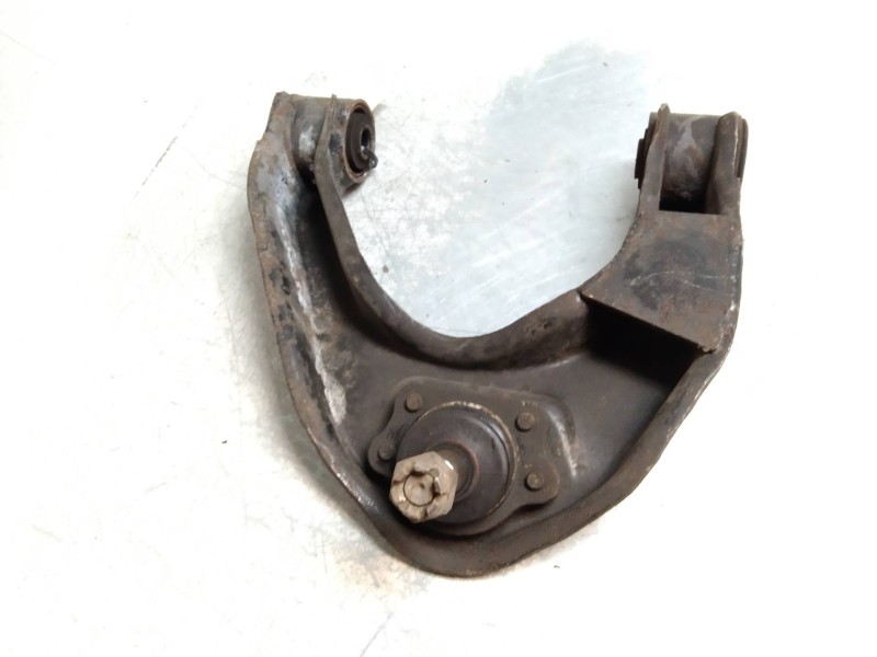 Recambio de brazo suspension superior delantero derecho para nissan cabstar e 3.0 d referencia OEM IAM   