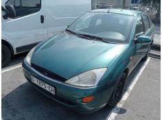 ford focus berlina (cak) del año 2000