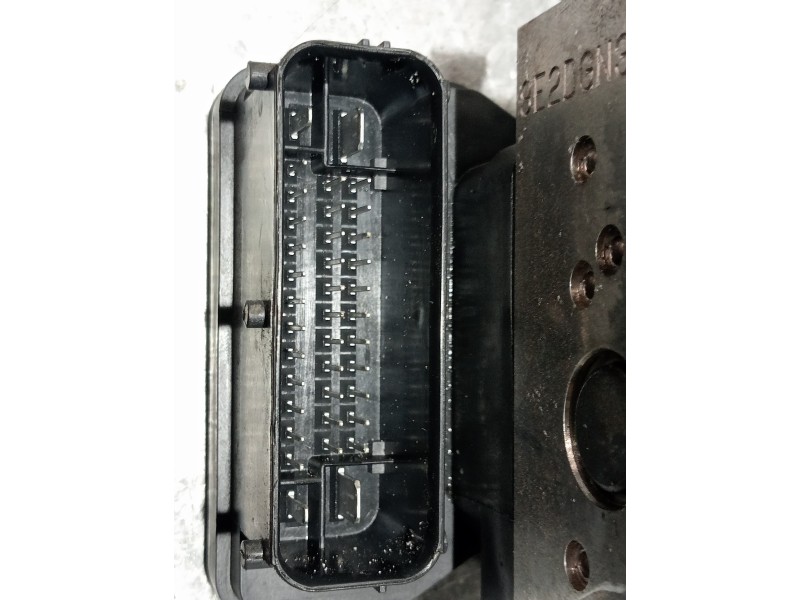 Recambio de abs para hyundai i40 style blue referencia OEM IAM 589203Z570 BE6003I507 BH6013I509