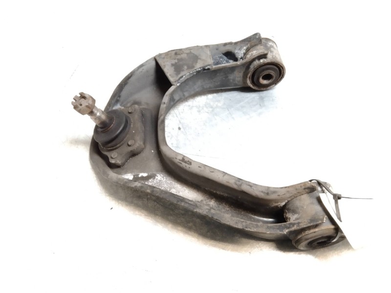 Recambio de brazo suspension superior delantero izquierdo para nissan cabstar e 3.0 d referencia OEM IAM   