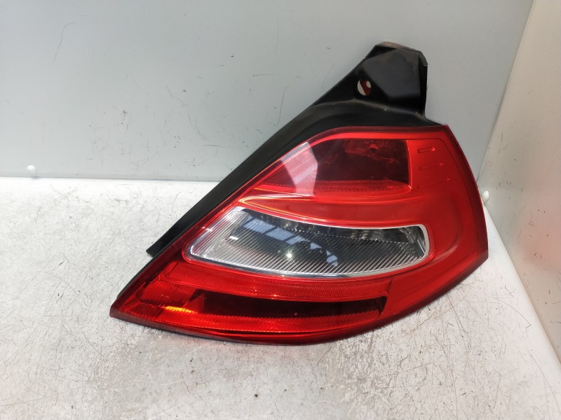 Recambio de piloto trasero derecho para renault megane ii berlina 5p confort dynamique referencia OEM IAM 8200413216 89038182 