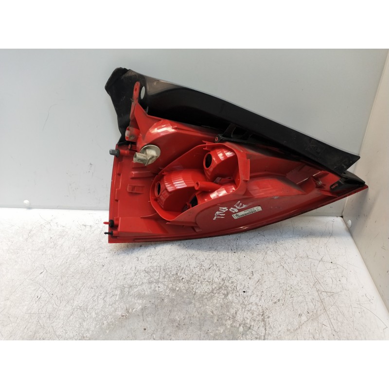 Recambio de piloto trasero derecho para renault megane ii berlina 5p confort dynamique referencia OEM IAM 8200413216 89038182 