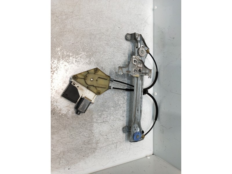 Recambio de elevalunas trasero derecho para renault megane iii sport tourer dynamique referencia OEM IAM 827200008 920041100 5P