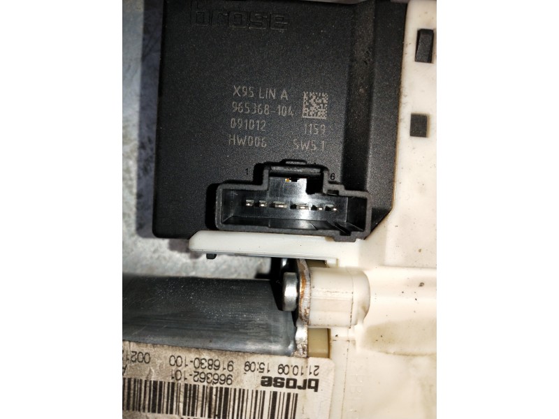 Recambio de elevalunas trasero izquierdo para renault megane iii sport tourer dynamique referencia OEM IAM 827210008R 920040100 