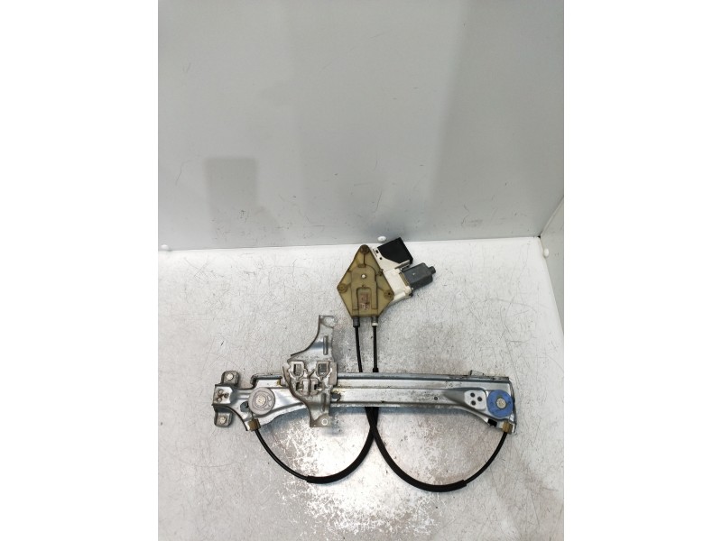 Recambio de elevalunas trasero izquierdo para renault megane iii sport tourer dynamique referencia OEM IAM 827210008R 920040100 