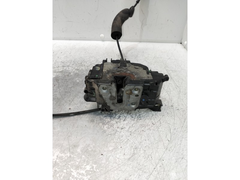 Recambio de motor cierre centralizado delantero derecho para renault megane iii sport tourer dynamique referencia OEM IAM   5P